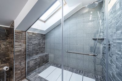 High-Gloss Modern Shower Panel